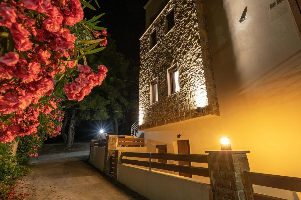 Νεφέλη-Σπίτι Ολόκληρο Για Αξέχαστες Διακοπές Στην Σιβηρη Apartment Сивири Екстериор снимка